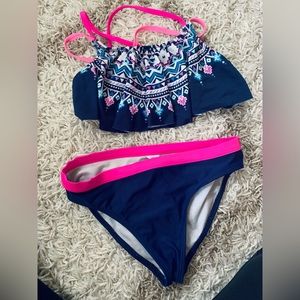 Girls swimsuit size 10/12 normal wear